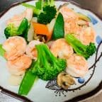 Best Steamed Shrimp w. Vegetables in Stratham, NH